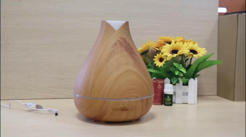 Large 530ml Essential Oil Diffuser Long Mist Output Time 8-12 hours.