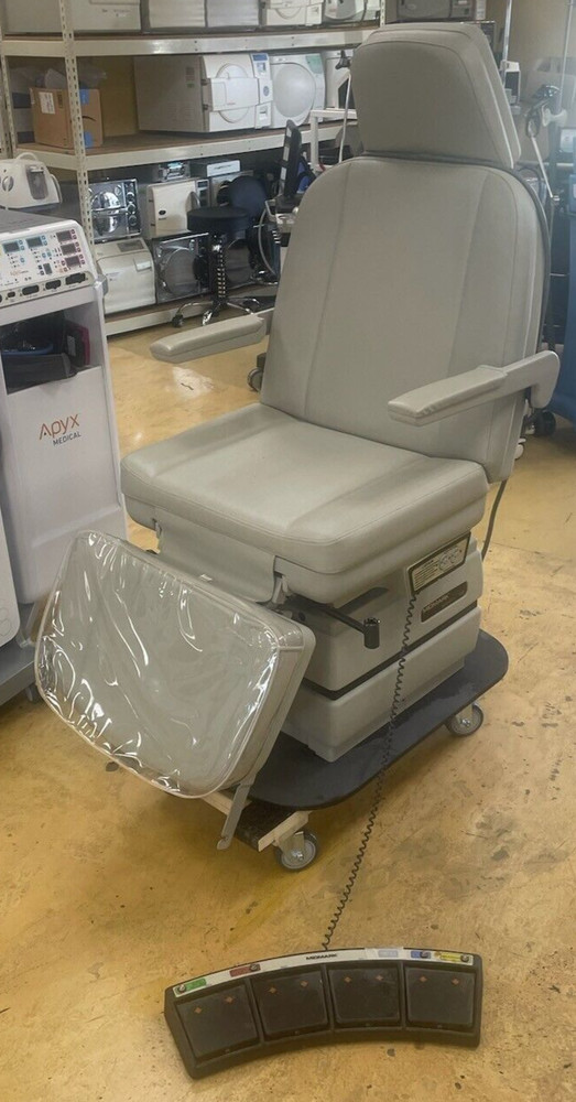Midmark 414 Podiatry Table