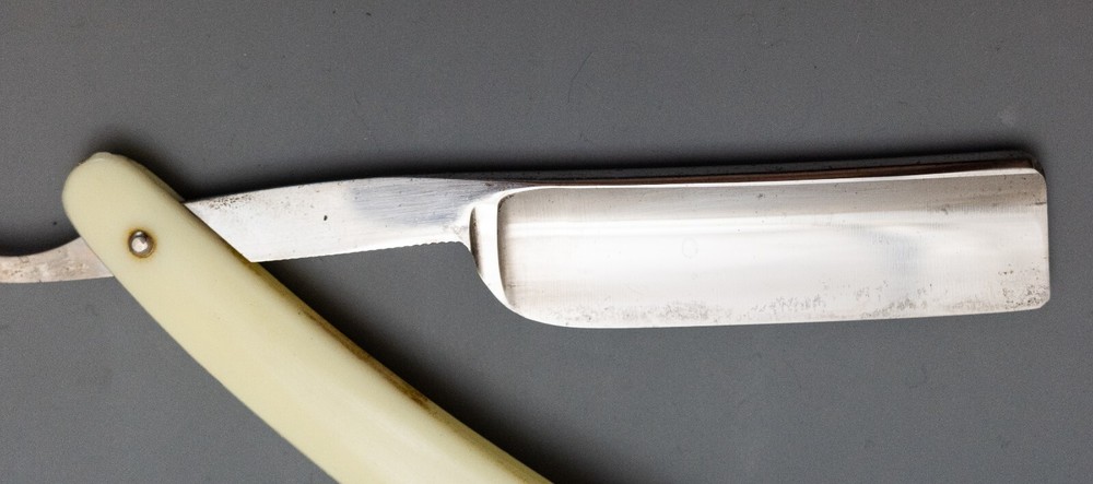 Unique Japanese Straight Razor