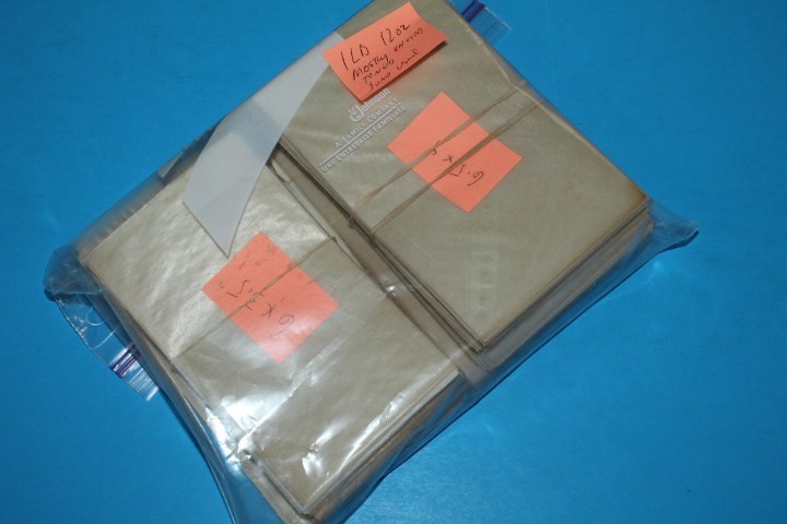Glassine envelopes 1 lb 12 oz +/- Mainly 3 sizes  BlueLakeStamps  Useful group