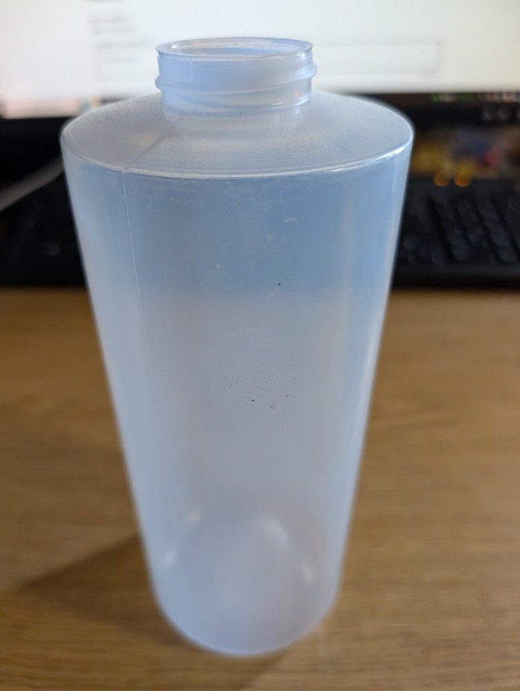 TableCraft 32 Oz. Squeeze Bottle - Dozen