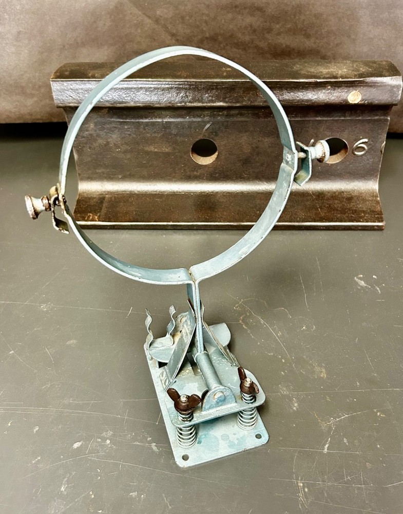 Aladdin Train Caboose Oil Lamp Wall Mount Bracket
