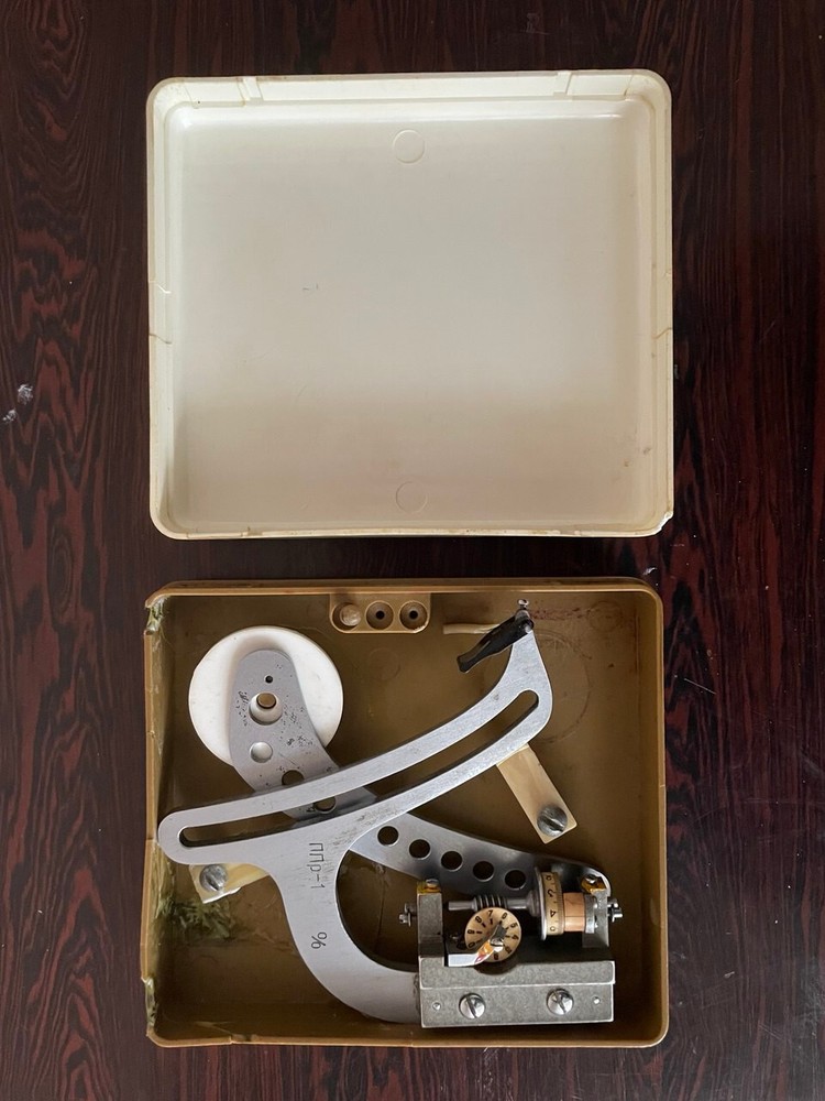 keuffel esser compensating polar planimeter .  Planimeter PPr - 1