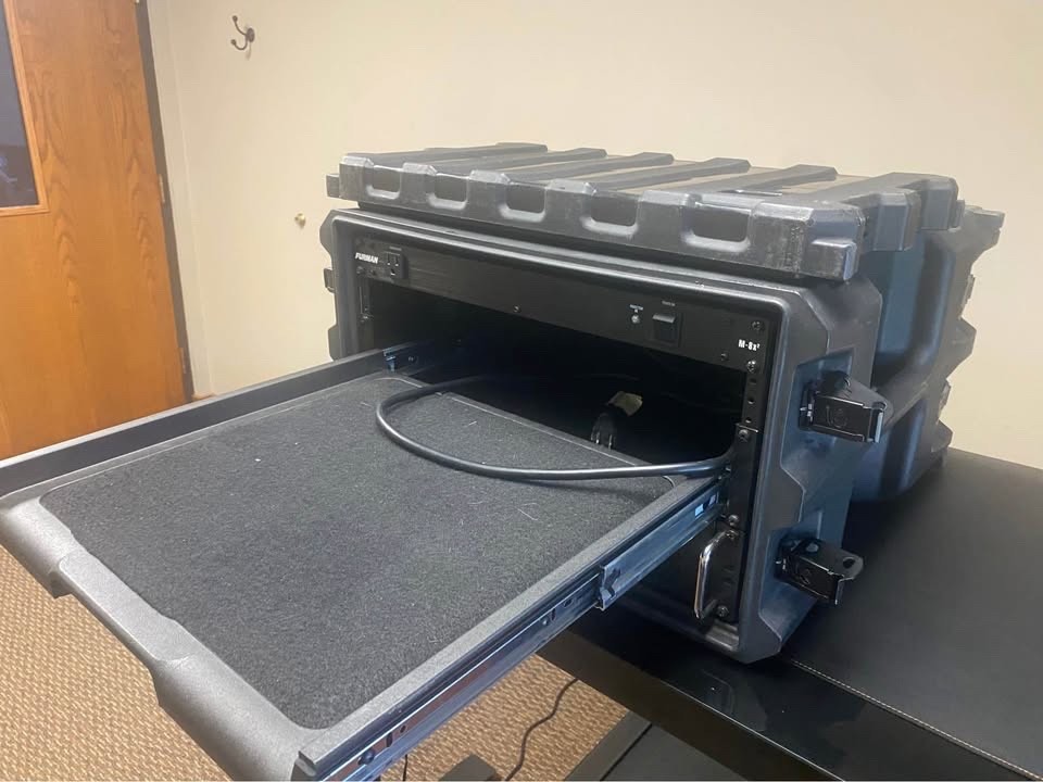 (Resi) D1000 Multisite Decoder w/ Furman M-8x2 Power Conditioner & Gator Pro