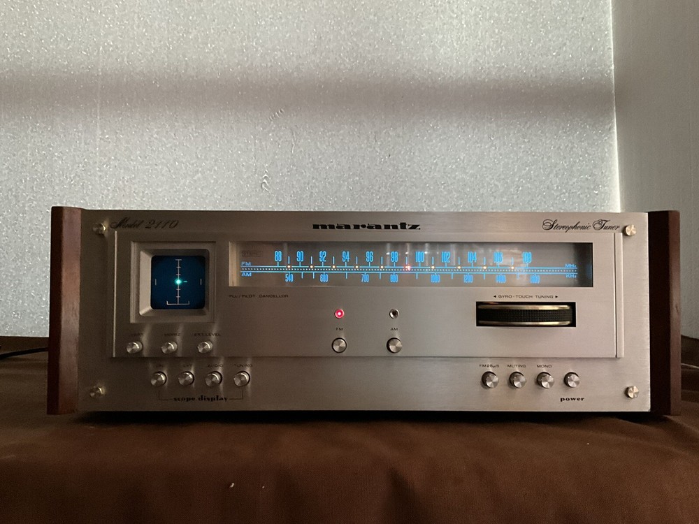 Marantz Model 2110 Stereophonic Tuner