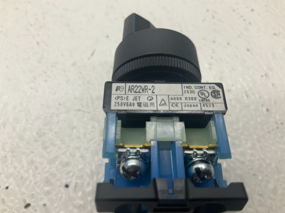 Fuji Electric AR22WR-2 2 Position Maintained Selector Switch AR22WR2 (TSC)