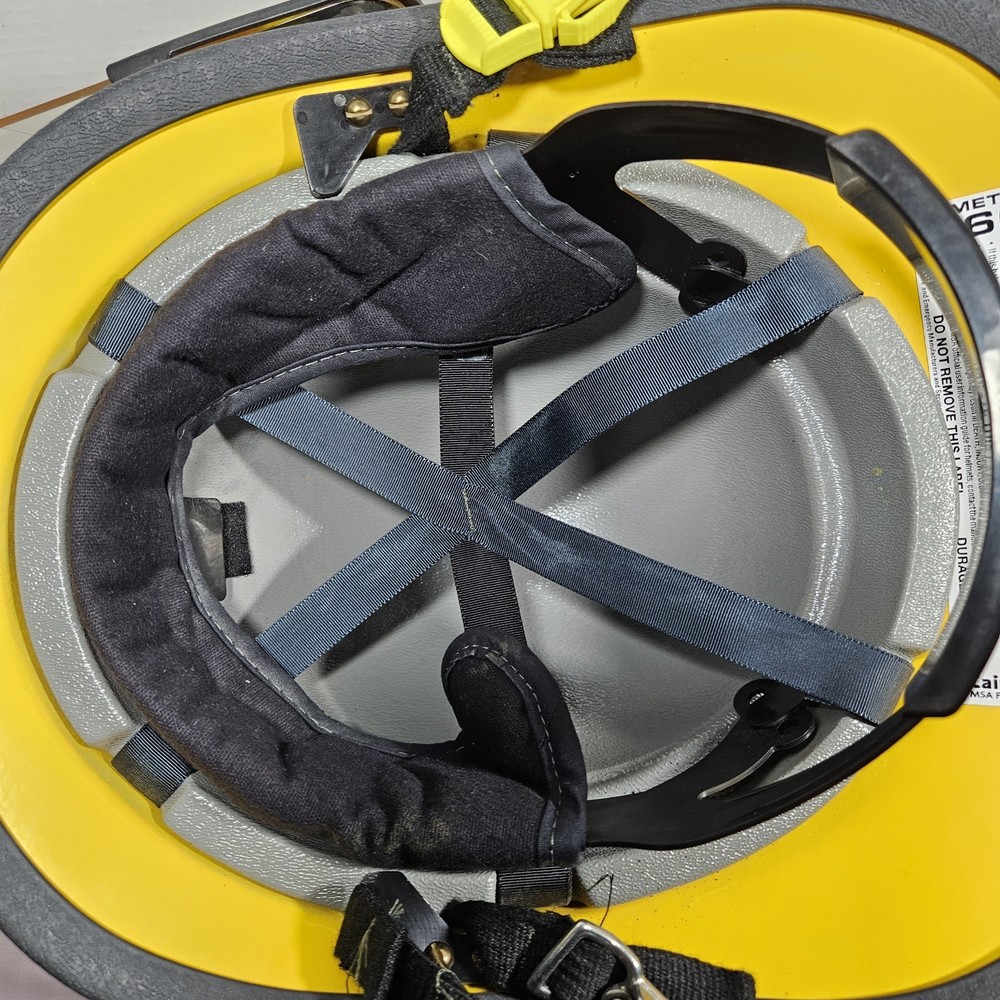 Cairns MSA 660C Metro Fire Helmet Size Medium 4" w/ Tuffshield Faceshield