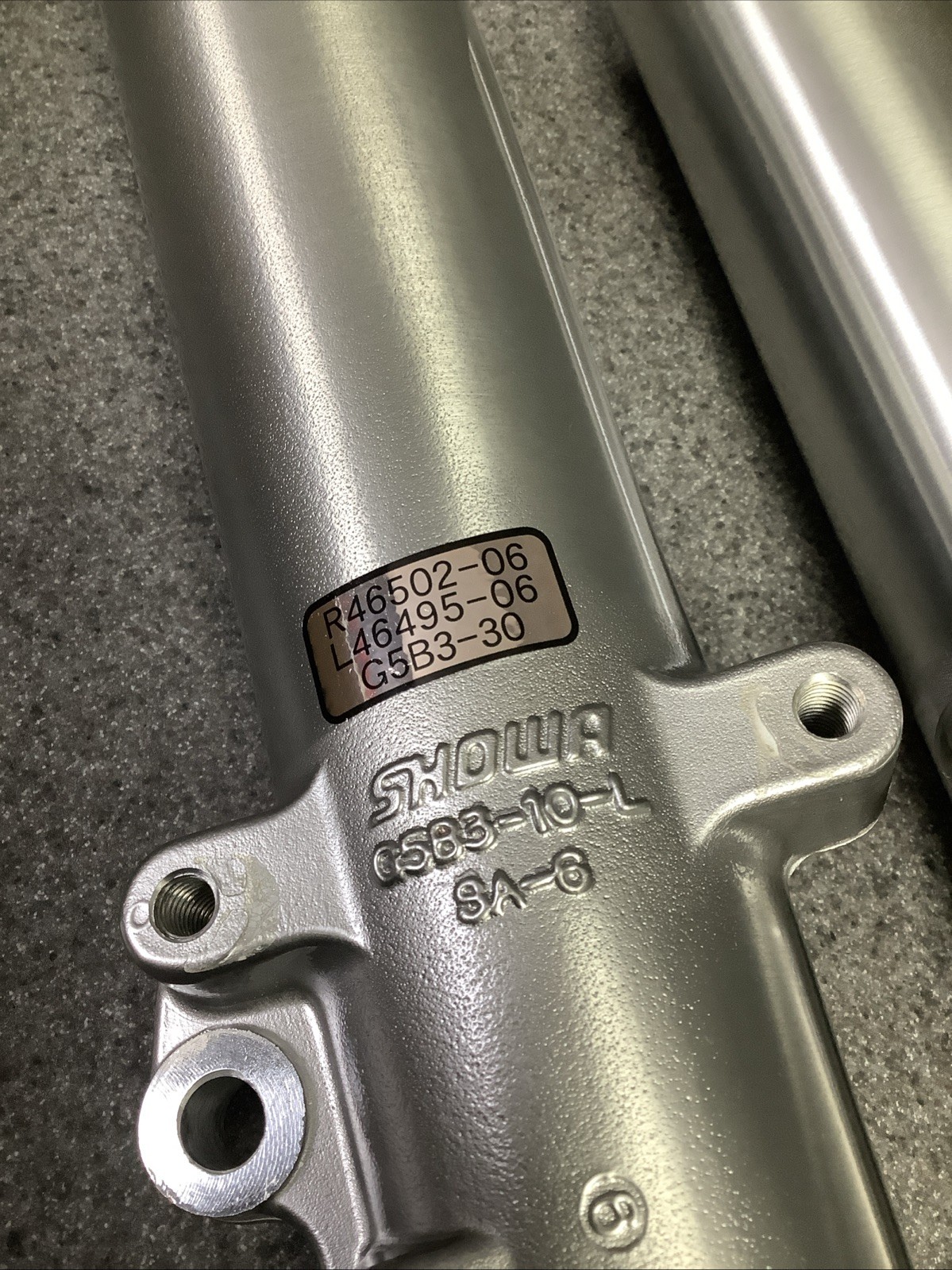 Harley Davidson 46495-06 / 46502-06 09-13 Touring Right Left Fork Slider (M56B)