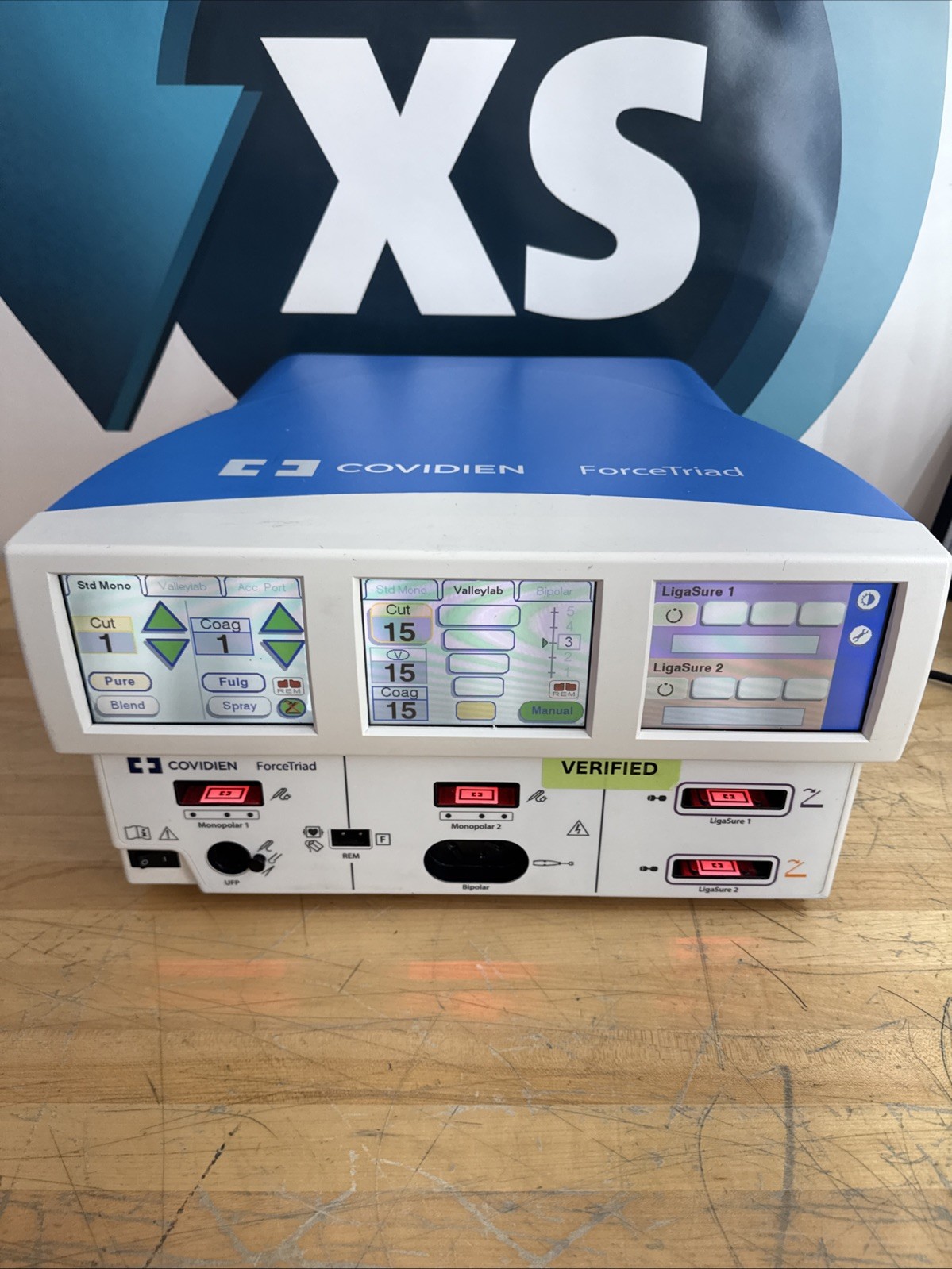 Covidien ValleyLab Force Triad v4.0 Electrosurgical Generator ESU w/ Pedals