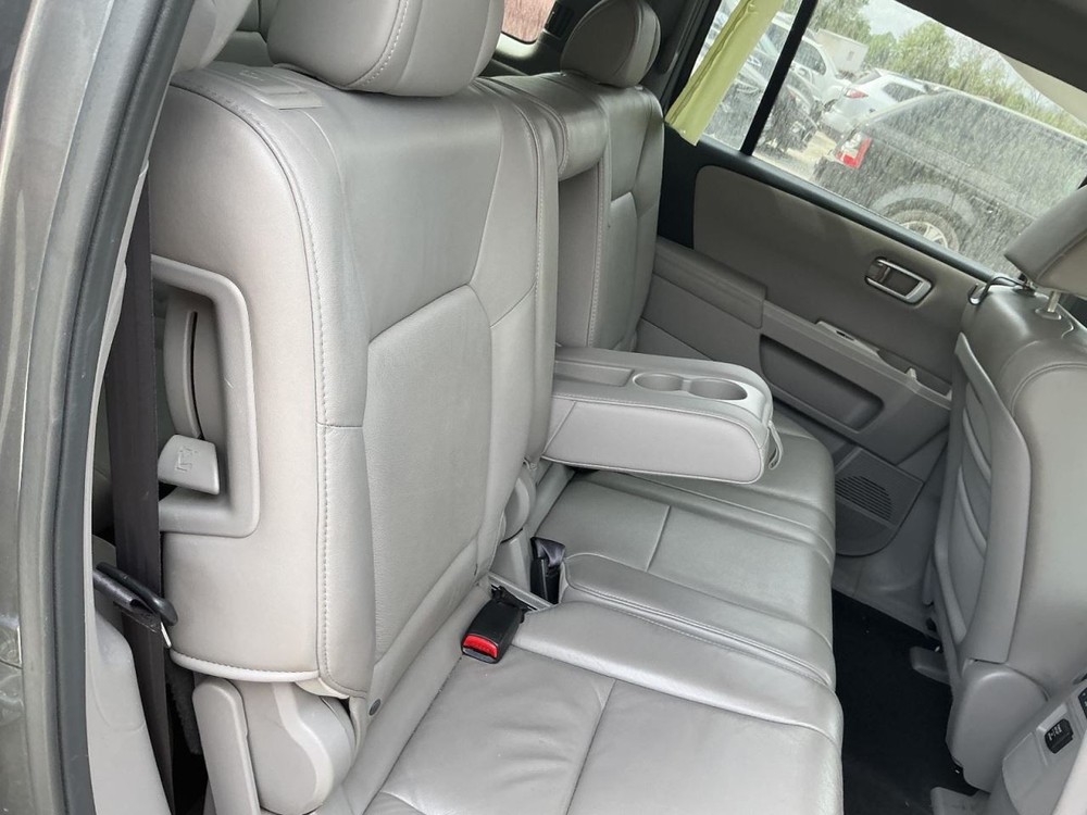 PILOT 2011 Glove Box 5028752