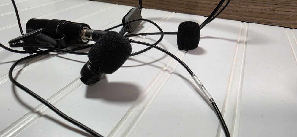 Shure SM35 Performance Headset Condenser Microphone w/ XLR Adapter & Case
