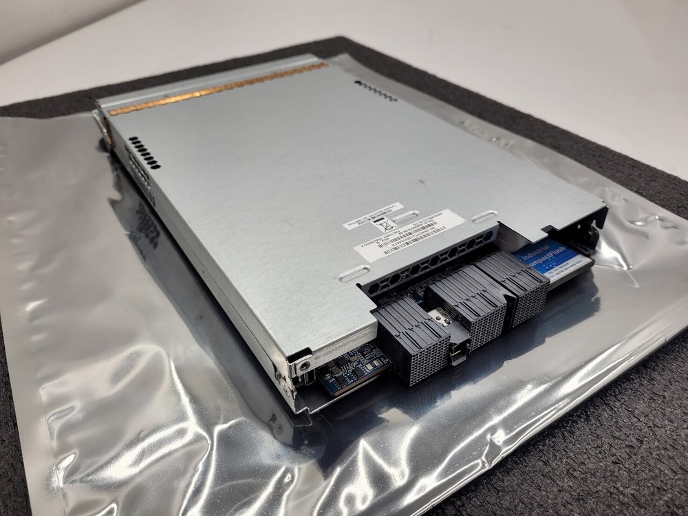 Dot Hill FRUTC05-01 12Gb SAS / FC Disk Array Controller Module 81-00000078-00-03