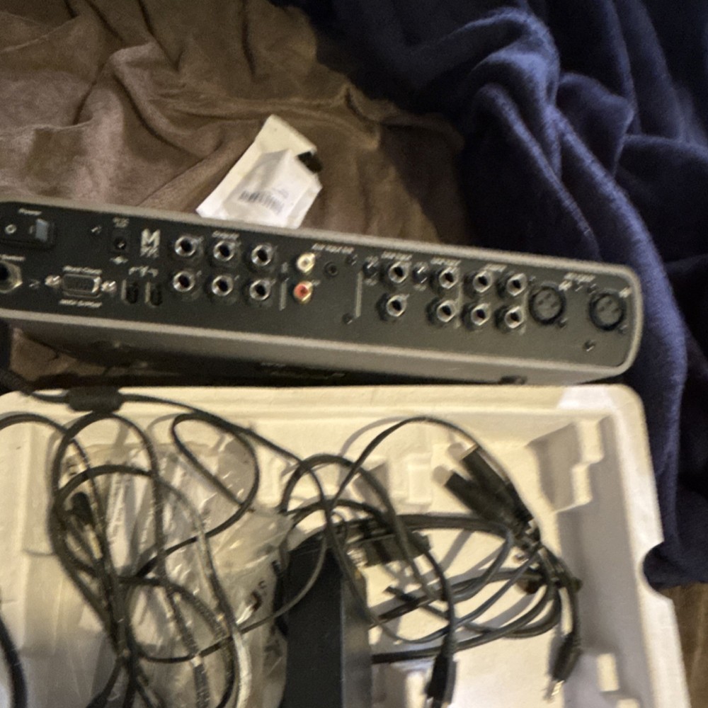 Avid MBox Pro FireWire Audio Interface Pro Tools Bundle 8-Channel Desktop