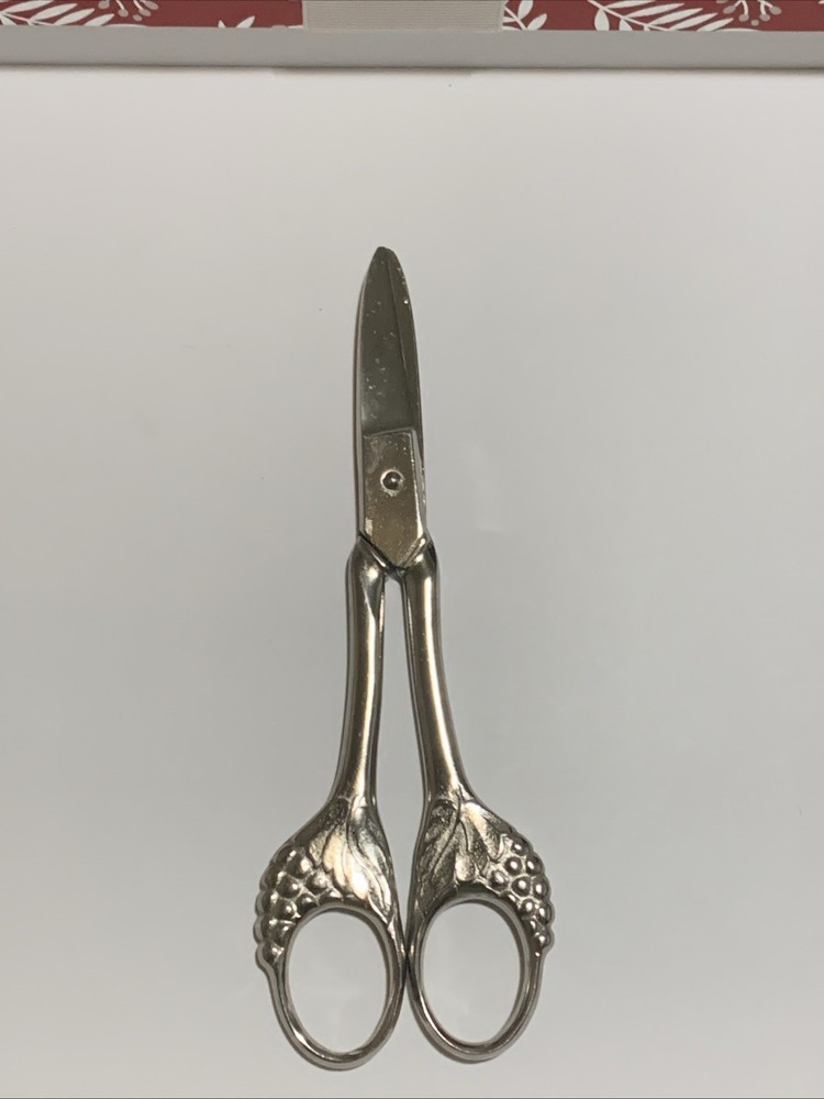 A. Henkels International Grape Vine 6” Scissors