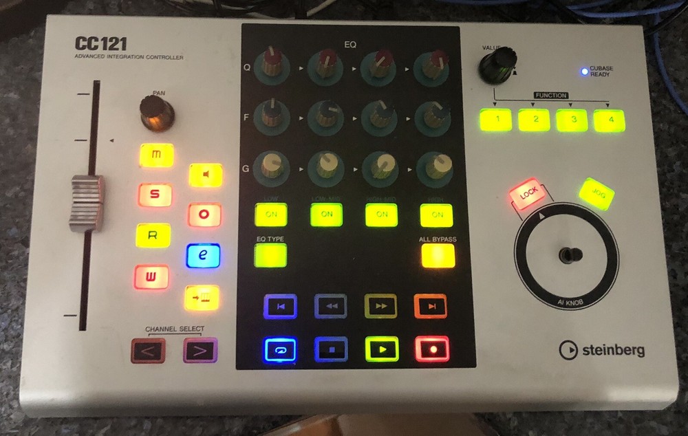 Silver Steinberg CC121 USB Controller Advanced Integration Controller