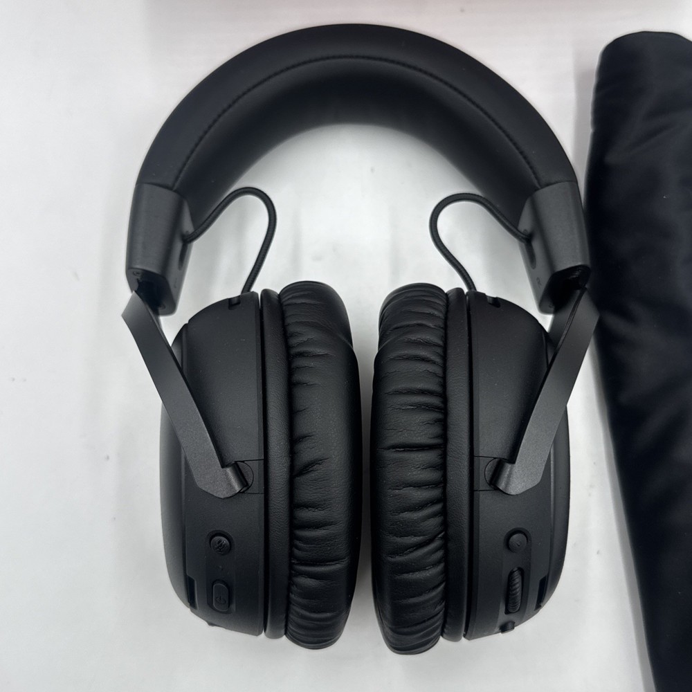 HyperX Cloud III S Wireless - Gaming Headset (Black) Open Box