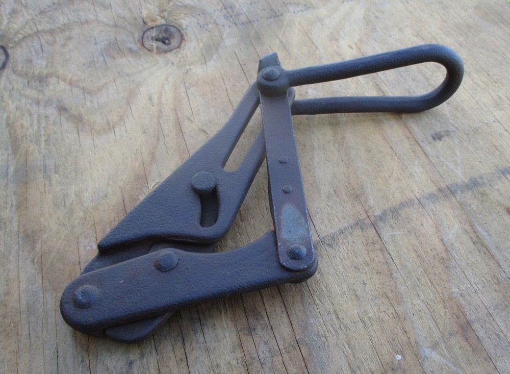 KLEIN 1613-40 MADE IN USA CABLE WIRE PULLER