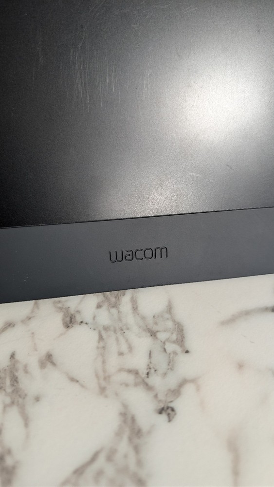 Wacom Intuos Pro PTH-651/K Medium Graphics Tablet MISSING PEN