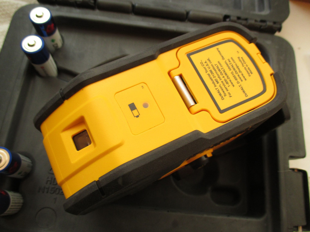 DeWalt DW083 3 Beam Laser Pointer Level, with Storage Case