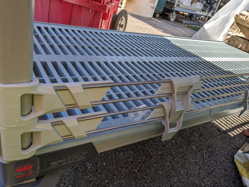 Metro MQLS60-2S, MetroMax Q, Stackable, Shelf Side Ledge