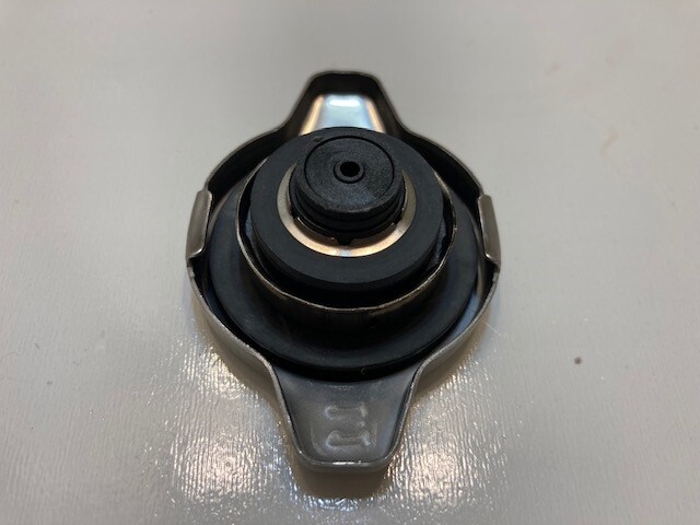 New OEM Replacement Radiator Cap- Stant 10242 (16 PSI)