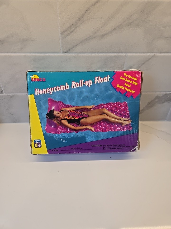 Vintage 1996 Sunco Honeycomb Roll-up Float Pool Float L-8288