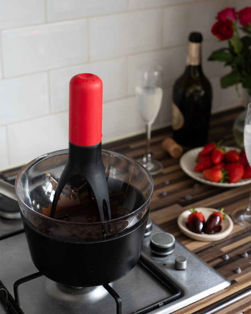 Stirr Plus - Automatic Pan Stirrer with Timer - Includes USB Charging Cradle ...