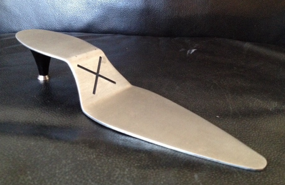 Cake Server Shapped . Sassy!