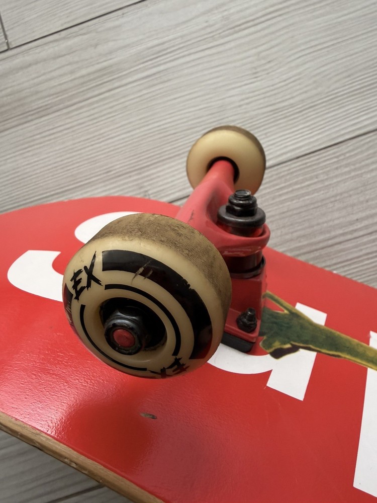 EX Kermit Skateboard frog supreman
