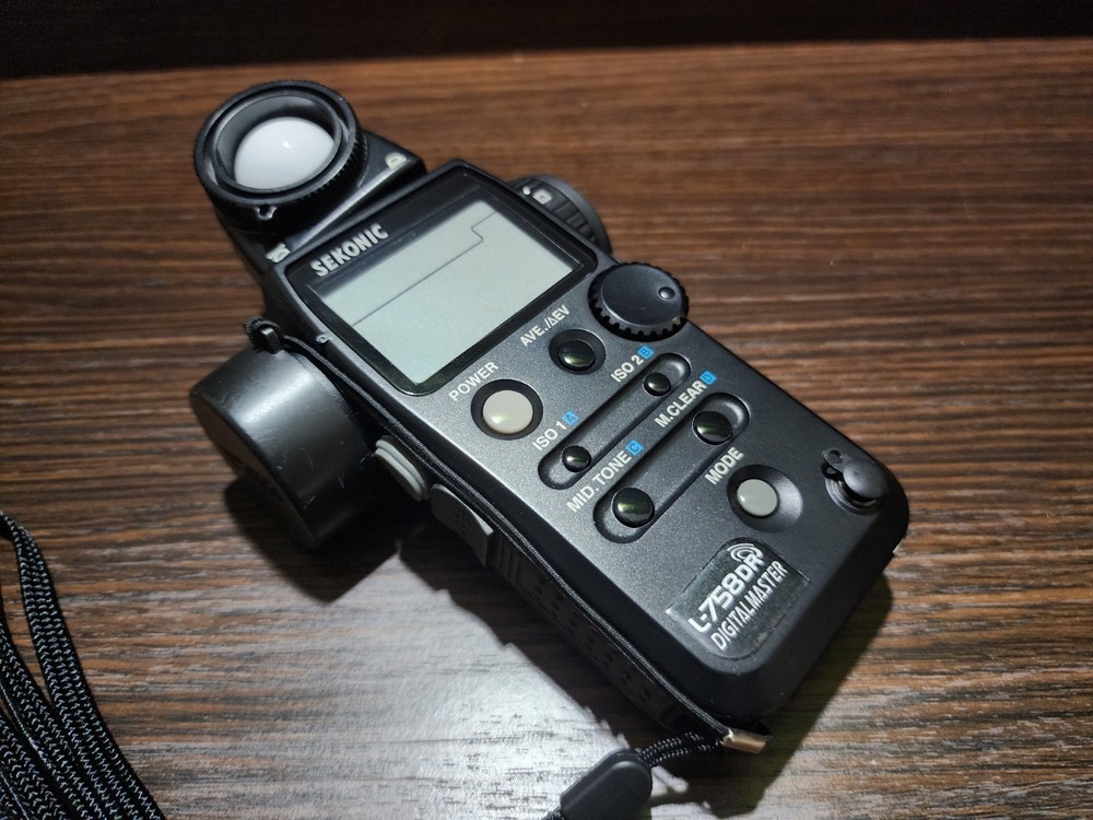 Sekonic L-758DR Digital Master Light Meter Exposure Profiling Wireless Trigger