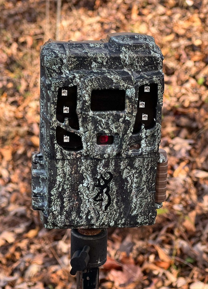 Browning Pro Scout Max Extreme HD Cellular Trail Camera 32GB MCard Reader