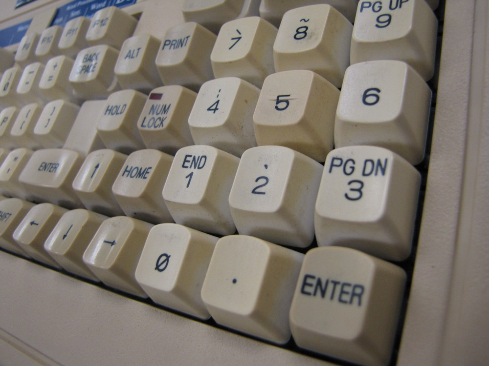 Tandy TRS-80 Model 2000 Personal Computer Keyboard -NB9