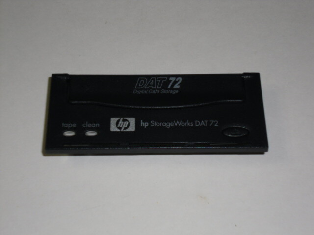 HP 3.5" DAT72 Bezel For Internal or External Tape drive. Bezel Only.