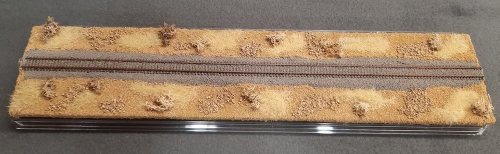 Z SCALE 16" SINGLE-TRACK DISPLAY CASE -"DESERT SCENE" - FOR ANY Z TRAINS