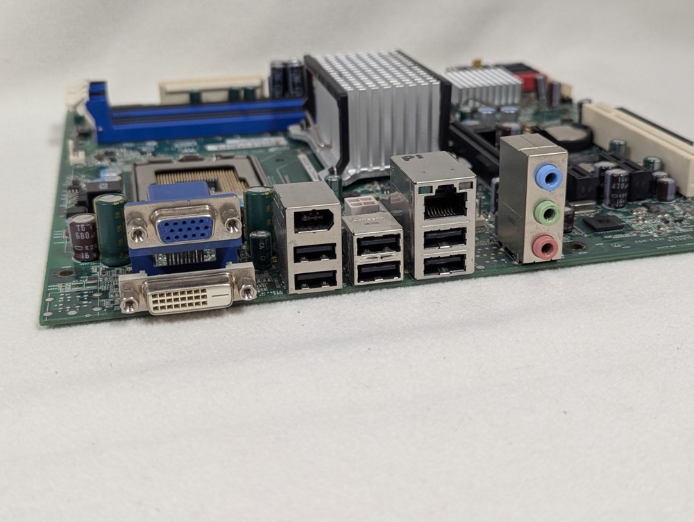 Intel® Desktop Board Bearlake SOCKET 775PIN D82085-802 IO SHIELD E210882