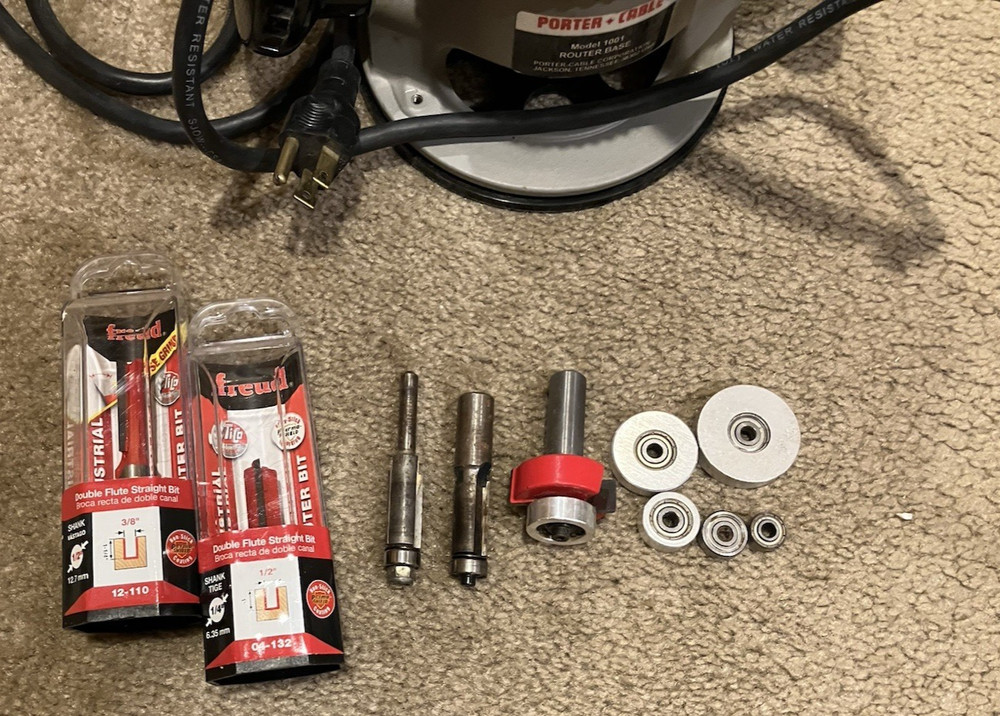 Porter Cable router model 690LR with extras