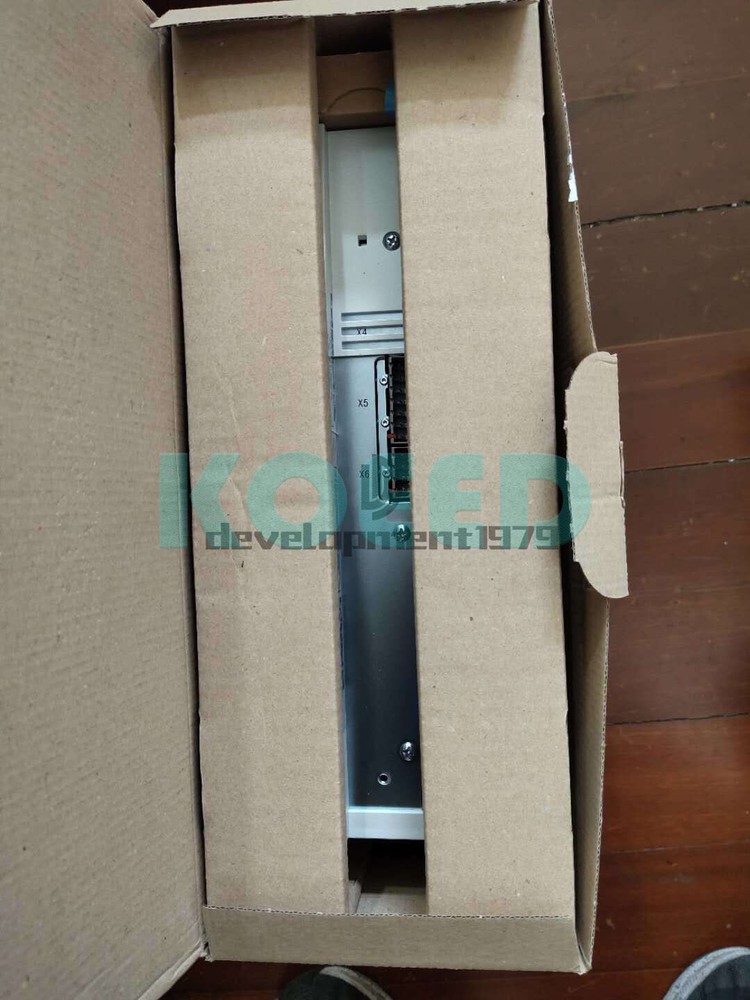 1PC New Lenze Servo driver EVS9325-EP