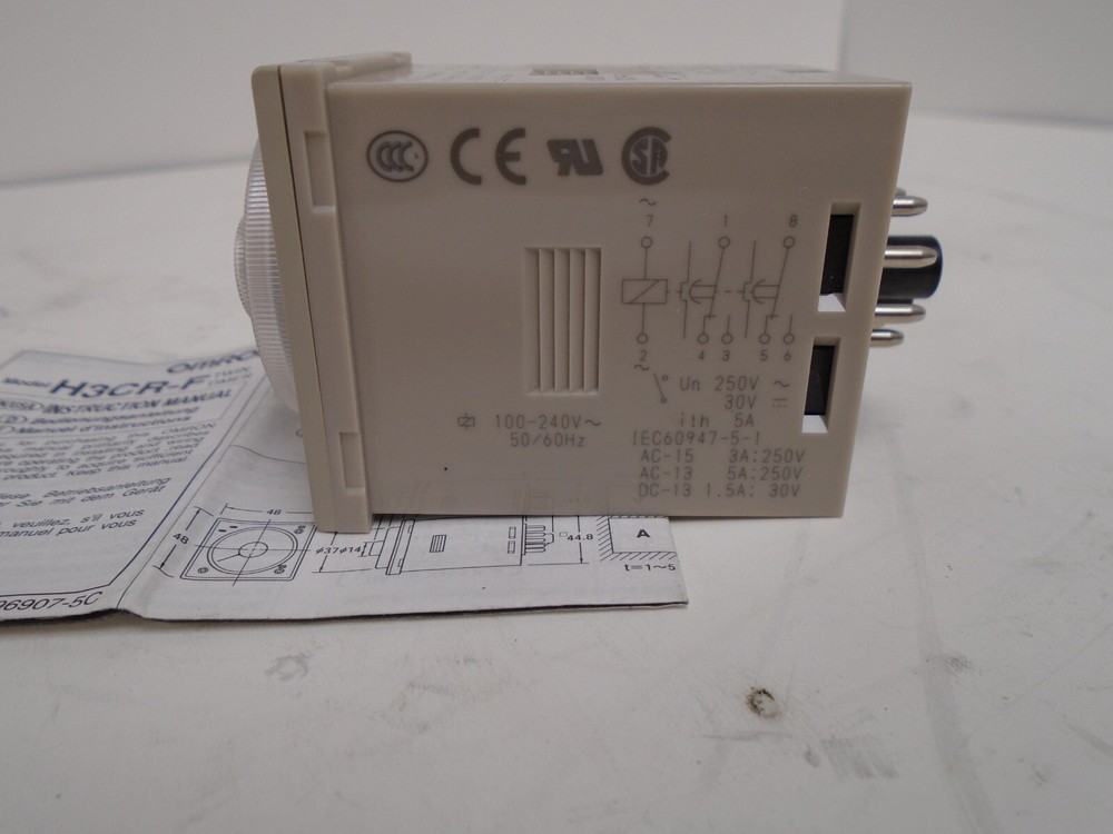 Omron H3CR-F8 Timer