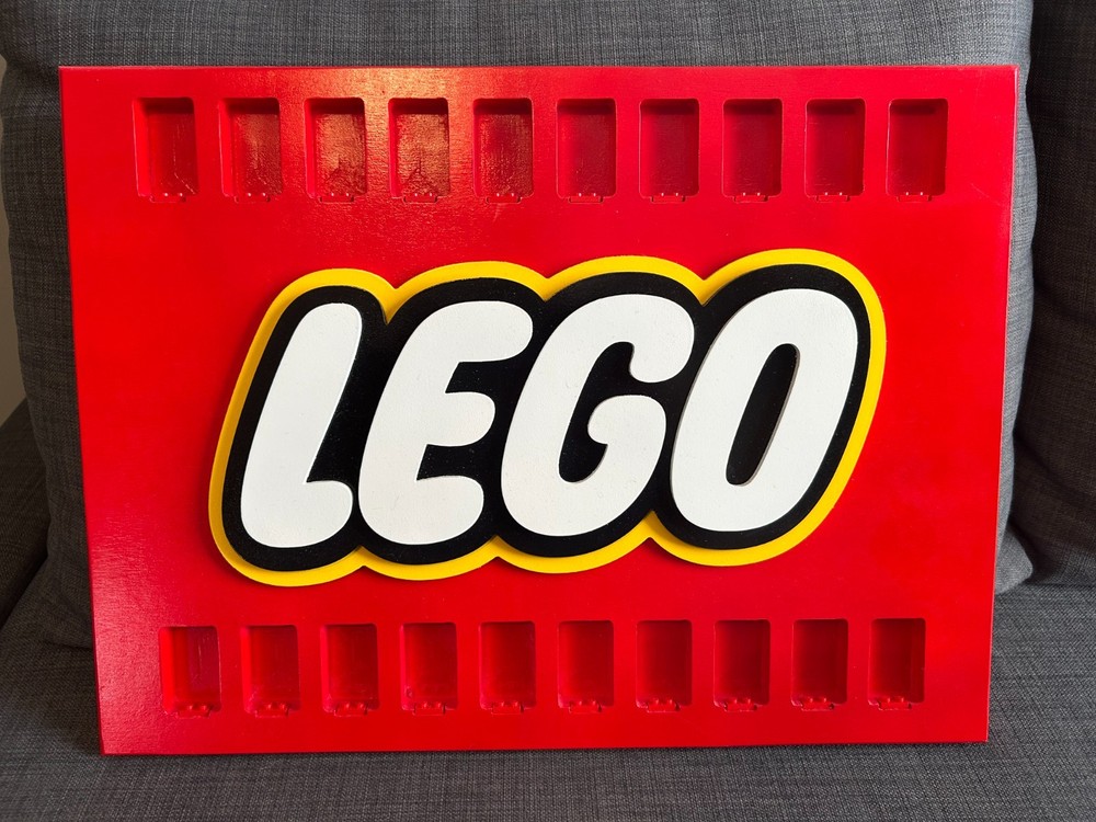 Custom Minifigure Wall Display