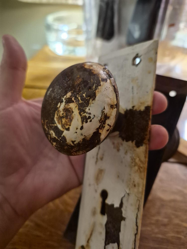 Vintage Metal Door Knobs and Face Plates