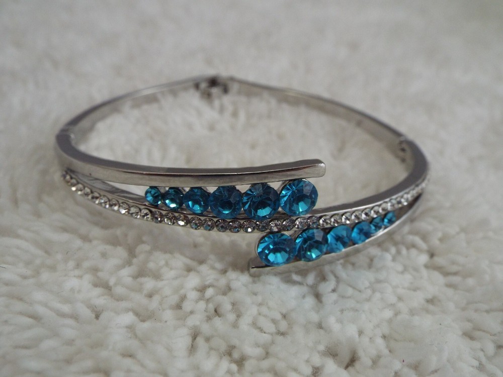 Silvertone Blue Rhinestone Bracelet (A2)