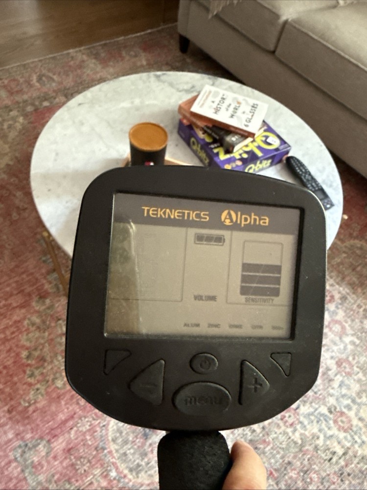 TEKNETICS Alpha Metal Detector