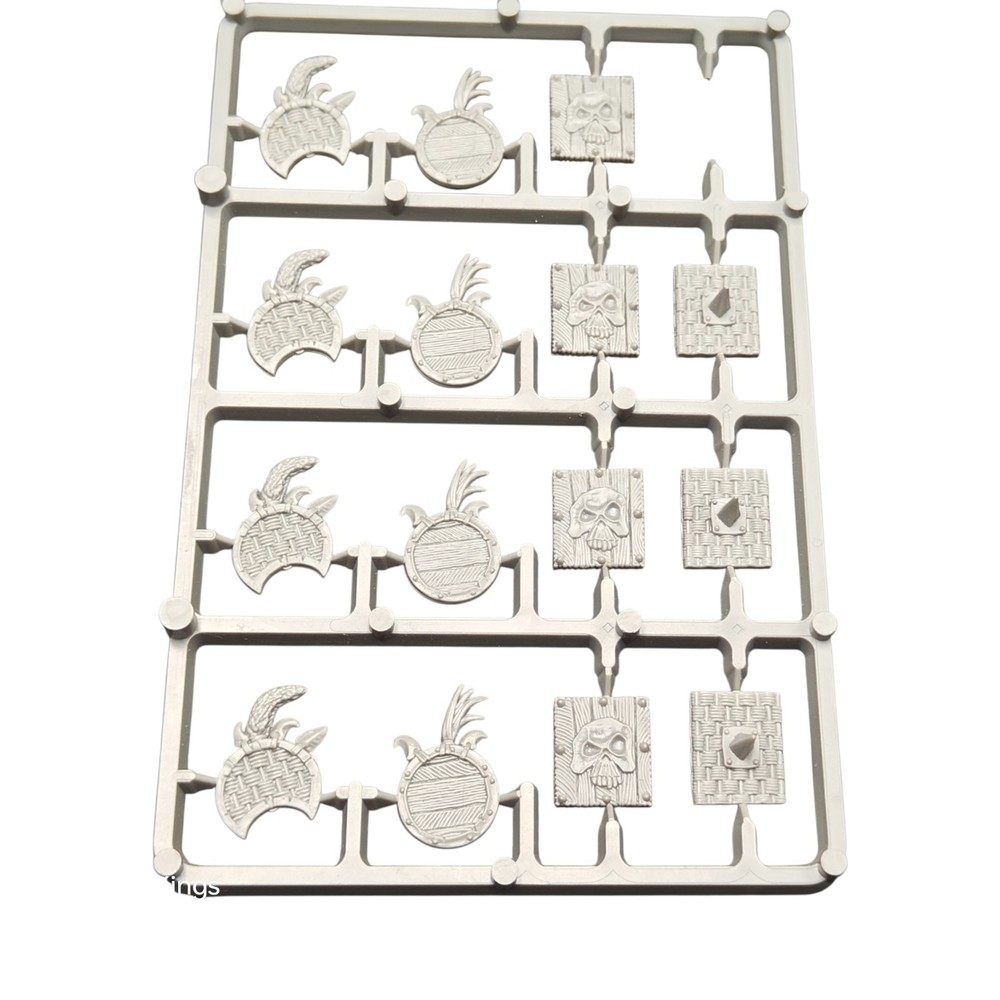 Goblins Shield x30 Bit Bundle Warhammer Vintage On Sprue 2004