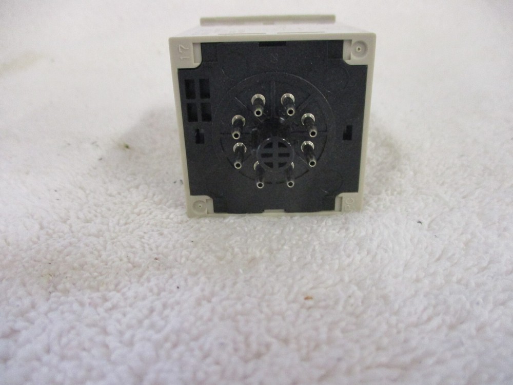 Omron Timer H3CR-G8EL