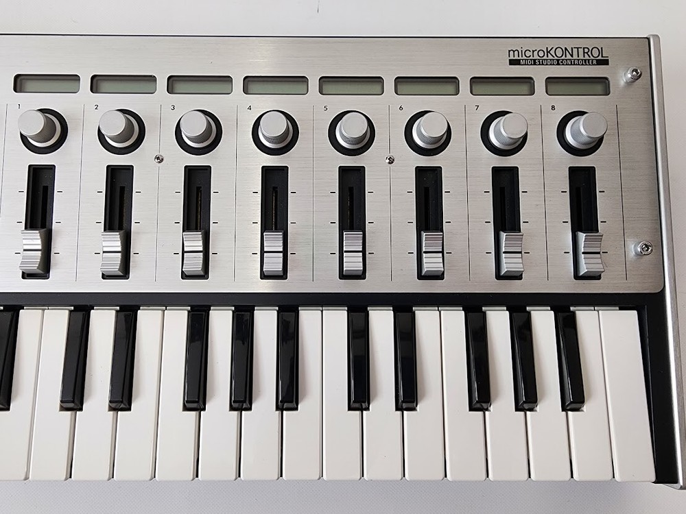 KORG MC-1 MIDI keyboard micro midi controller keyboard