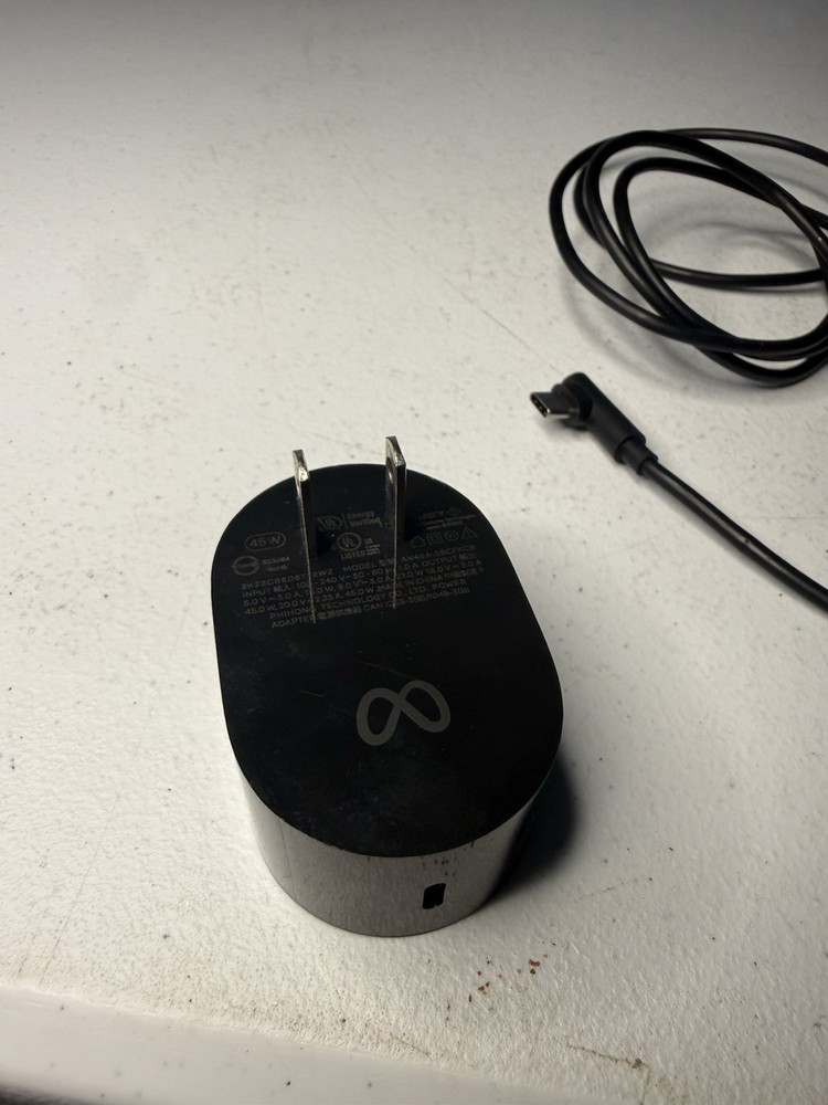 Complete Meta Quest Pro Controllers Left & Right Pair + Charging Dock/Charger