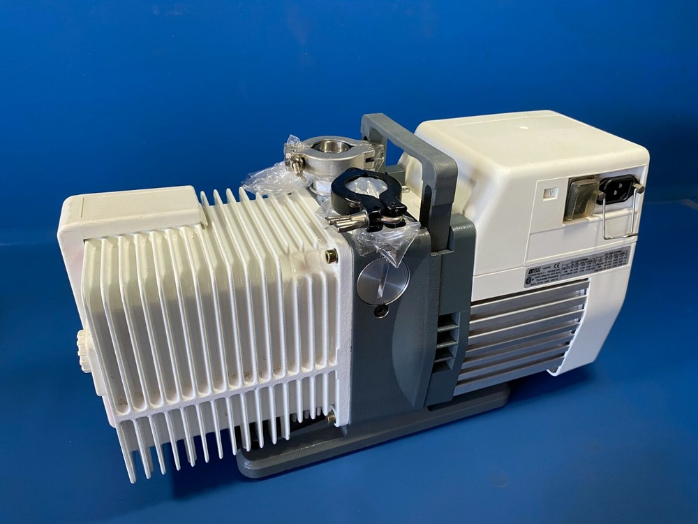 VARIAN SD-201 VACUUM PUMP