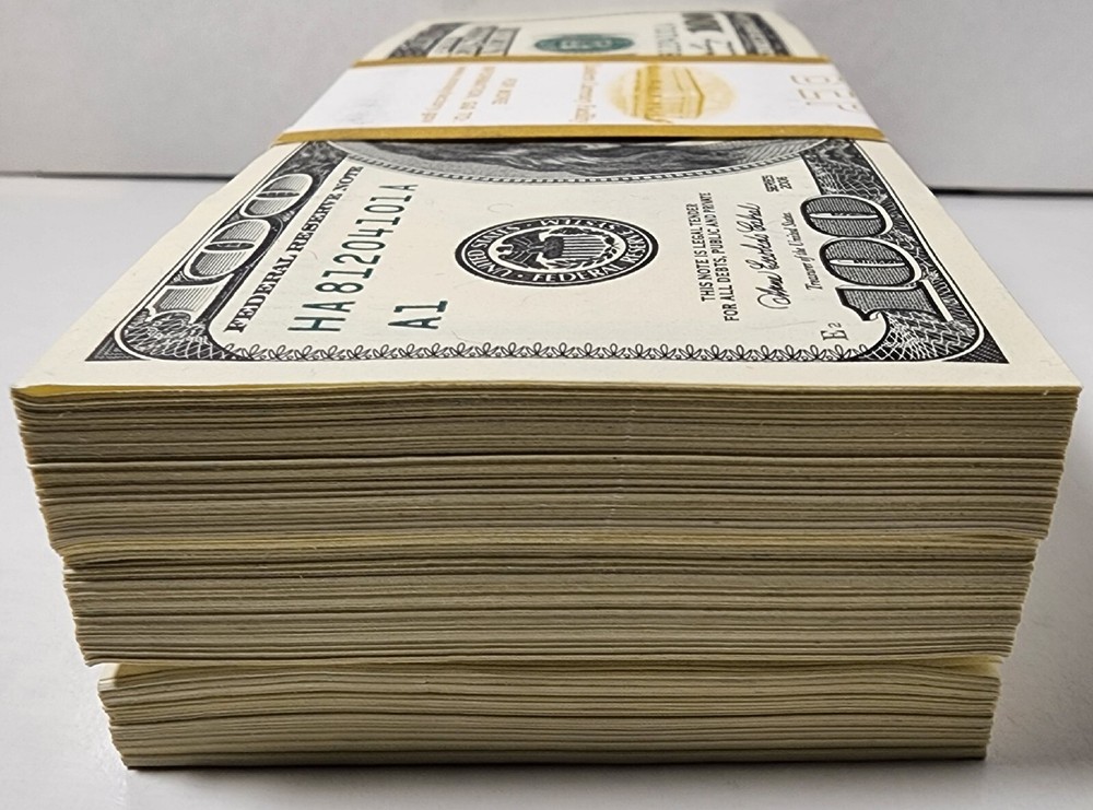 (1 Bill) 2006 Series UNCIRCULATED SEQUENTIAL $100 Dollar Bill From BEP Brick
