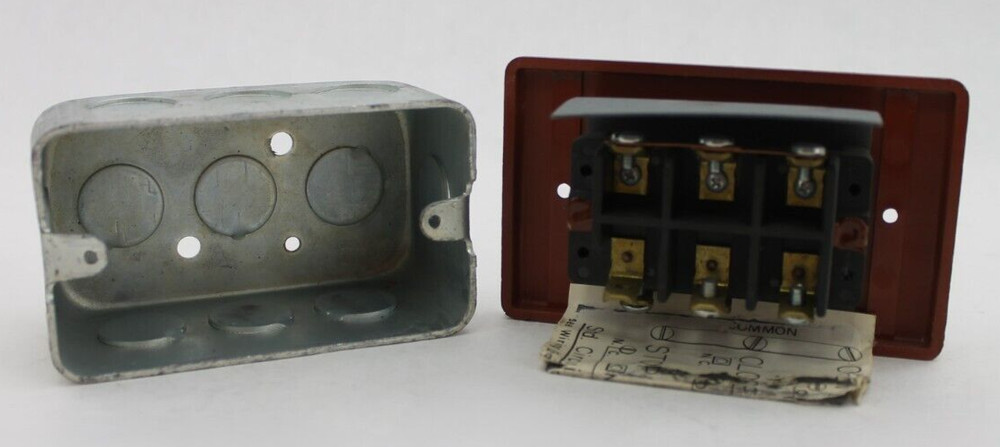 Collec 18-6 Enclosed Control Station