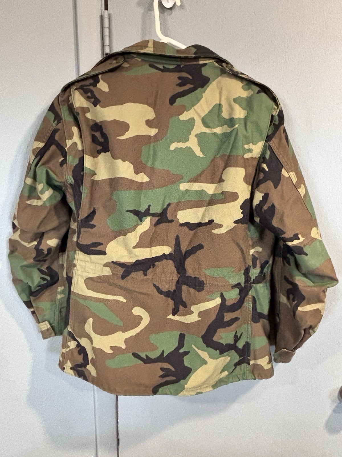 Vntg US Army M65 Field Jacket Mens Medium Short Woodland Camo Cold Weather 90's